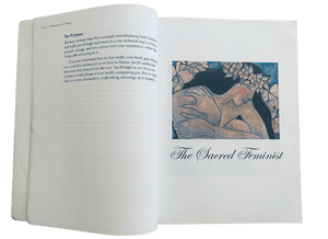4 Seasons in 4 Weeks: Awakening the Power, Wisdom, and Beauty in Every Woman's Nature